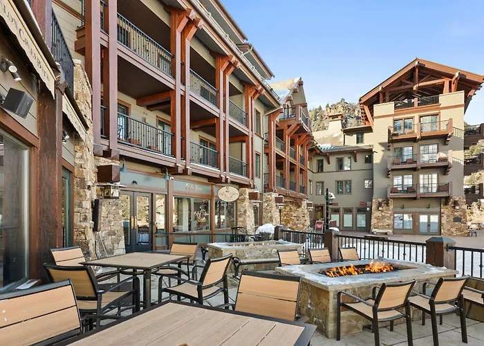 The Ritz-Carlton, 2 Bedroom Residence 8404 W/ Courtyard View, Ski-In/Ski-Out Resort In Aspen Highlands