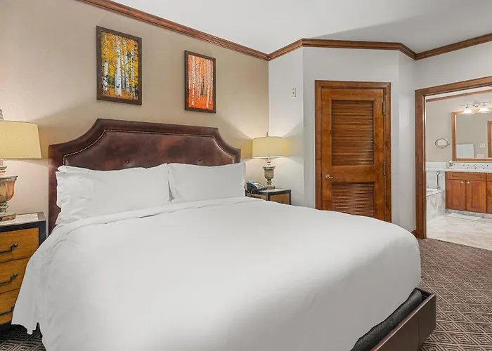 The Ritz-Carlton Club, Two-Bedroom Residence Float 2, Ski-In & Ski-Out Resort In Aspen Highlands